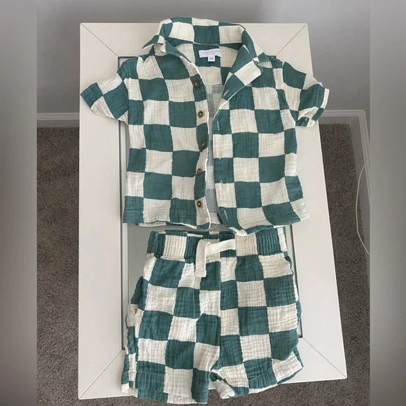 Grayson Mini- Green & White Checkered Two-Piece Set with Tshirt - Picture 4 of 6